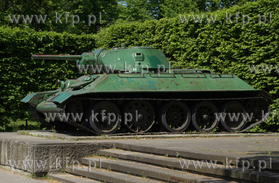 Czołg T-34pomnik na Al. Zwycięstwa w Gdańsku. Wg....