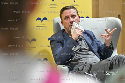 Sopoteka w Sopocie. Spotkanie autorskie z pisarzem...