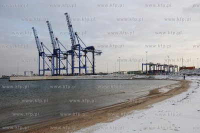 Terminal kontenerowy DCT GDANSK S.A. 4.01.2010 fot....