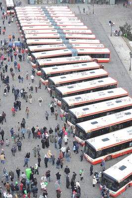 Targ Weglowy w Gdansku - prezentacja nowych autobusow...