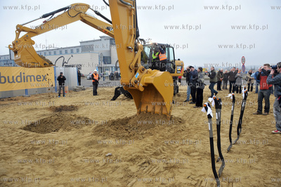Oficjalne rozpoczecie budowy nowego terminalu, plyty...