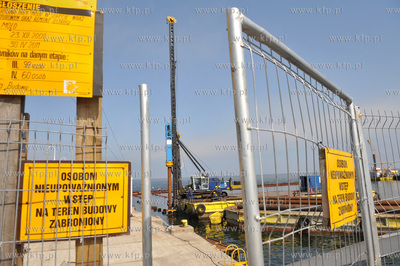 Budowa przez firme Hydrobudowa przystani jachtowej...