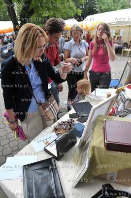 Festyn "Zeszyt dla ucznia" na terenie Gdanskiego Domu...