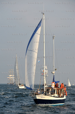 Wielka parada zaglowcow po Zatoce Gdanskiej na zakonczenie...