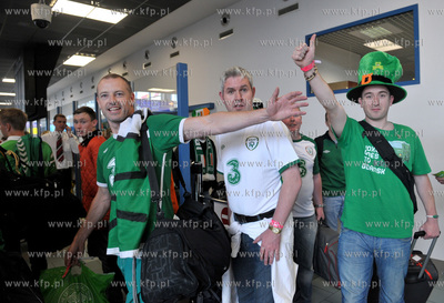 Gdansk, Rebiechowo. Kibice z Irlandii przylatuja do...