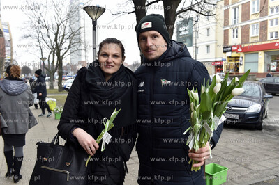 Gdańsk, ul. Jana Heweliusza. Piłkarze Lechii Gdańsk...