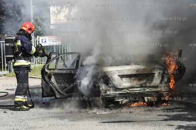 Pożar samochody na Matarnii na skrzyzowaniu ul. Słowackiego...