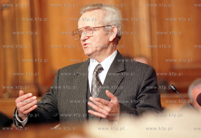 Proces Grudnia70 - Sad Wojewodzki w Gdansku Zeznaje...