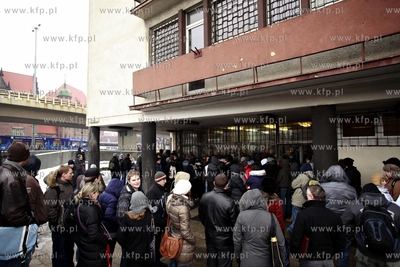 Gdansk. Nabor do policji. Kolejka chetnych do pracy...