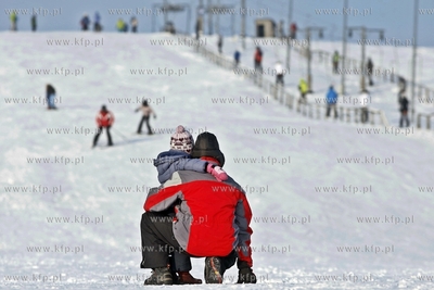 Stok narciarski w Trzepowie w okolicach Przywidza.
28.01.2012
fot....