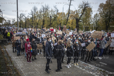 Gdańsk. Sprzeciw wobec kontrowersyjnego wyroku Trybunału...