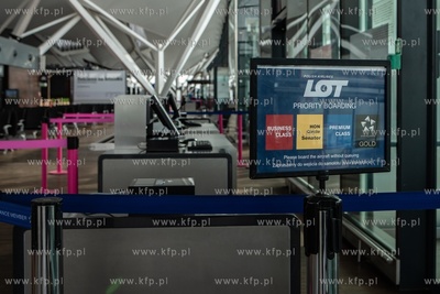 Gdańsk, Port Lotniczy im. Lecha Wałęsy. Z powodu...