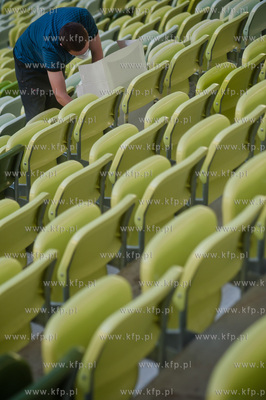 Gdansk. Stadion PGE Arena. Malowanie napisu Lechia...