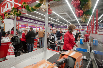 Gdansk. Morski Park Handlowy. Nowo otwarty szwedzki...