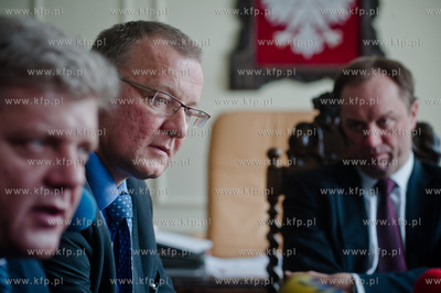 Gdansk. Urzad Marszalkowski. Konferencja prasowa poswiecona...