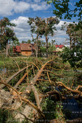 Rytel k. Chojnic. Skutki nawałnicy, która z piątku...