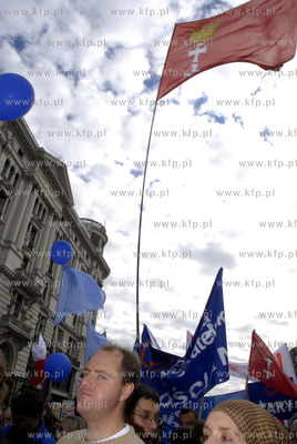 Demonstracja antyrzadowa Blekitny Marsz w Warszawie....