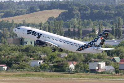 Gdansk, Rebiechowo Nz. Boeing 737-4Q8 linii Sky Airlines.
02.06.2008
Sebastian...