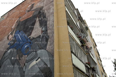 Ozdobne murale na blokach S.M. Zaspa. Wizja przyszlosci...