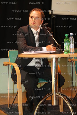 Studio Radia Gdansk. Debata kandydatow na prezydenta...