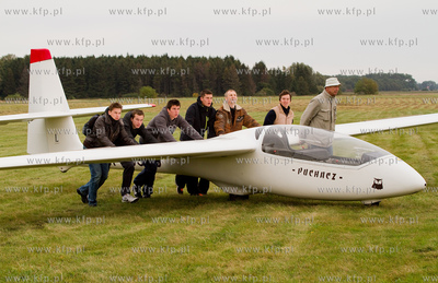 Pruszcz Gdanski, zawody na celnosc ladowania o puchar...