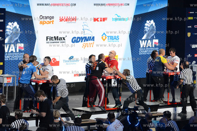 Gdynia. Hala widowiskowo - sportowa. Mistrzostwa Swiata...