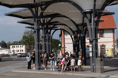 Lato w Kartuzach. Dworzec autobusowy. 18.08.2023. Fot....