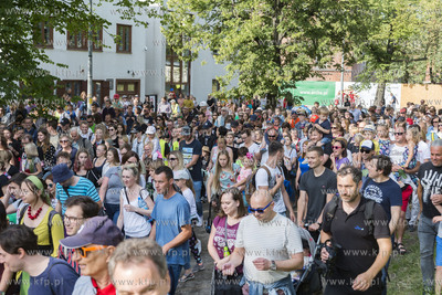 Gdańsk. Festiwal teatrów Ulicznych FETA. Always Drinking...