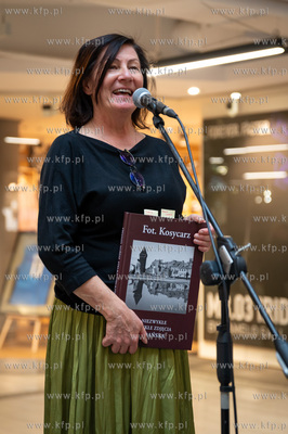 Gdańsk, Centrum Handlowe Manhattan. Spotkanie promocyjne...