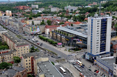 Wrzeszcz. Widok na al. Grunwaldzka, C.H Manhattan i...