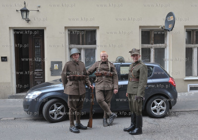Gdańsk, ul. Kładki. Uroczystość przy tablicy upamiętniającej...