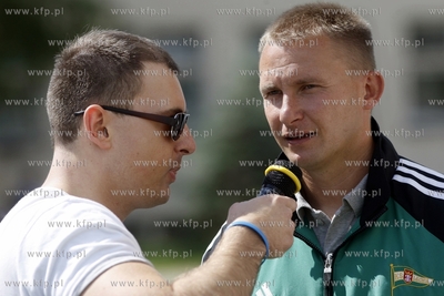 Gdansk Zaspa. Pilkarski turniej dzikich druzyn Do przerwy...