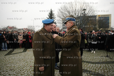 Plac marszalka Jozefa Pilsudskiego 
u zbiegu al. Grunwaldzkiej...