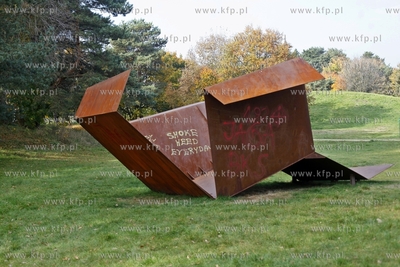 Gdansk. Park Ronalda Reagana. Nz. Instalacje artystyczne....