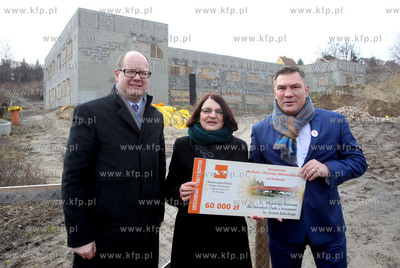 Dariusz Michalczewski przekazal 60.000 zl na budowe...