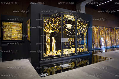 Europejskie Centrum Solidarności. Wystawa prac bursztynnika...