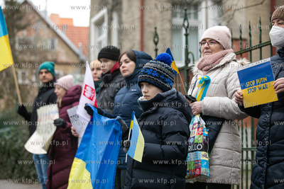 Stand With Ukraine. Pikieta przy Konsulacie Generalnym...