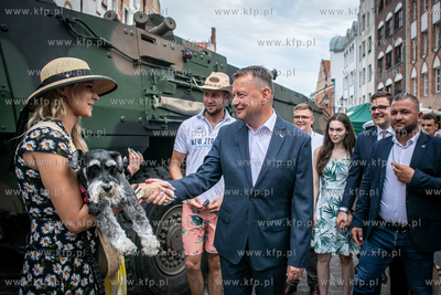 Elbląg. Piknik z okazji Święta Wojska Polskiego....