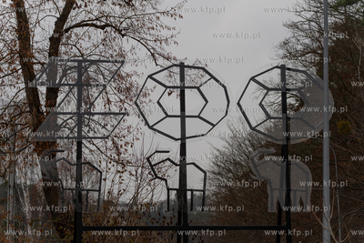 Oliwa. Nowy drogowskaz przy ul. Spacerowej w pobliżu...