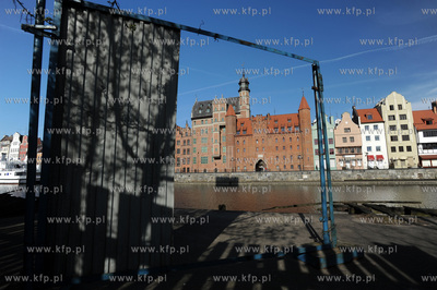 Gdansk, Dlugie Pobrzeze. Gotycka Brama Mariacka II...