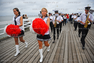 Sopot. Uroczyste przywitanie zeglarza Zbigniewa Gutka...
