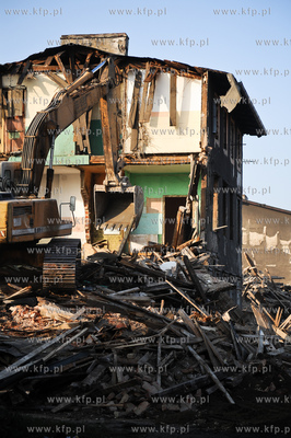 Gdansk. Rozbiorki budynkow mieszkalnych przy ul Marynarki...