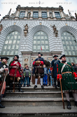 Gdansk. Dlugi Targ. Przedproze Dworu Artusa. Pierwsza...