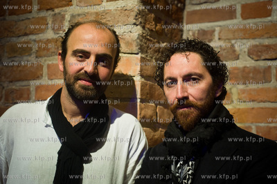 Gdansk. Centrum Sw. Jana. Swiatowa premiera performensu...