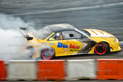 Gdansk. Plac przed PGE Arena. Zawody Drift Masters...
