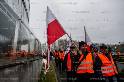 Gdańsk. Protest pracowników Spółki Lotos Kolej,...