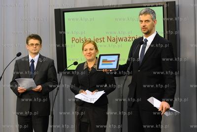 Sejm. Pierwsza konferencja prasowa klubu poselskiego...