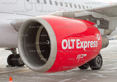 Airbus 320 linii YES Airways, polskiej linii czarterowej,...