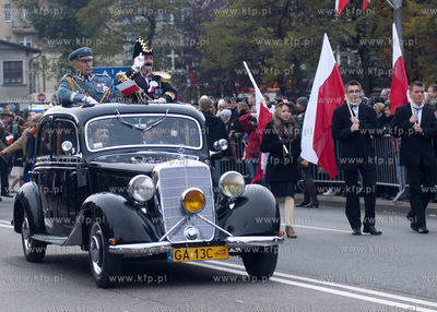 Gdynskie Urodziny Niepodleglej. Parada Niepodleglosci...