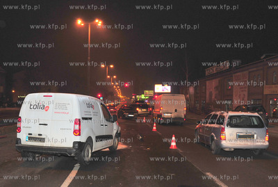 Gdansk. Ulica Grunwaldzka na wysokosci CH Top Shopping....